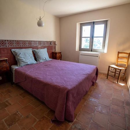 فيلا Domaine Les Perpetus La Tour-dʼAigues المظهر الخارجي الصورة
