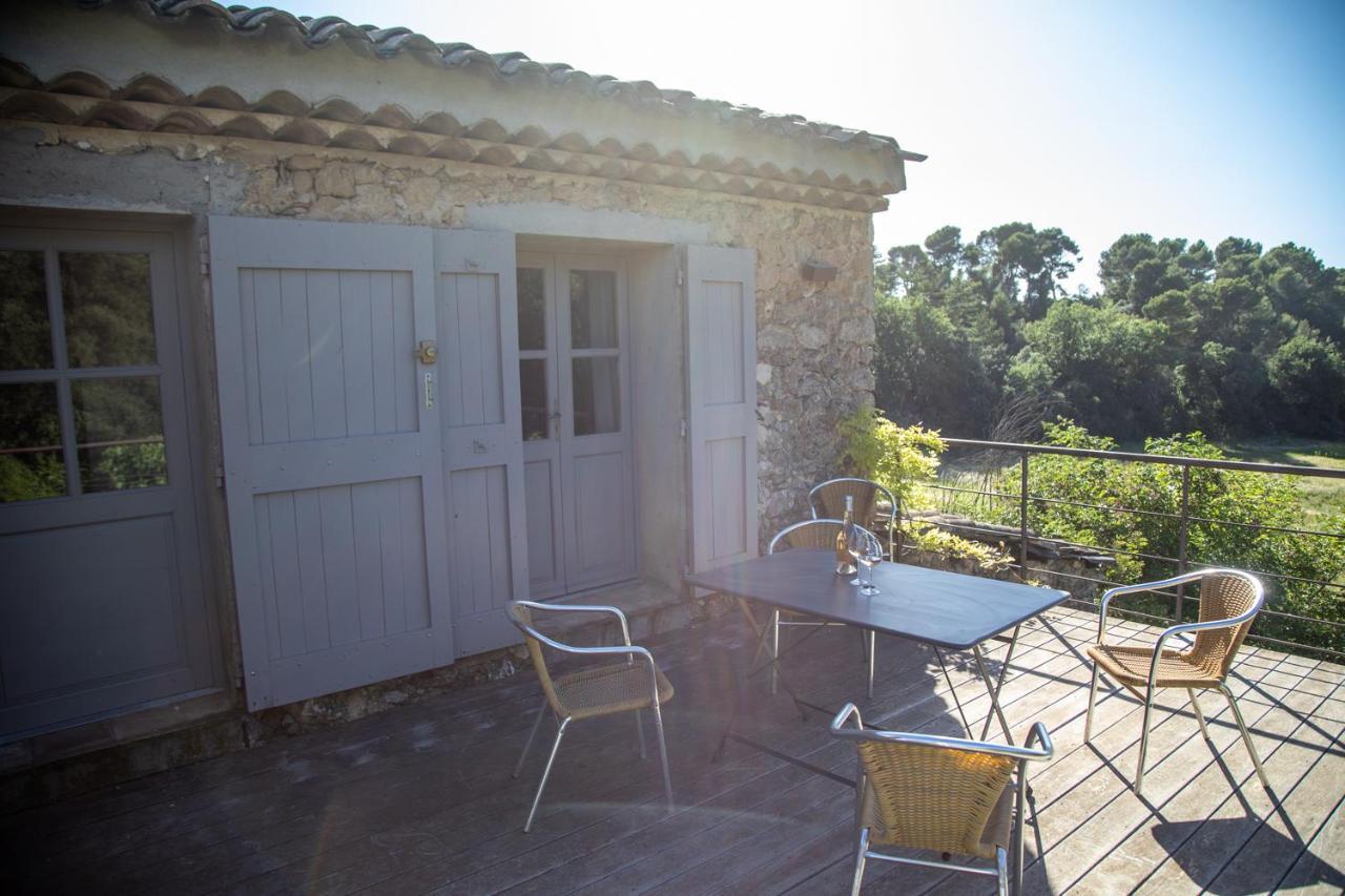 فيلا Domaine Les Perpetus La Tour-dʼAigues المظهر الخارجي الصورة