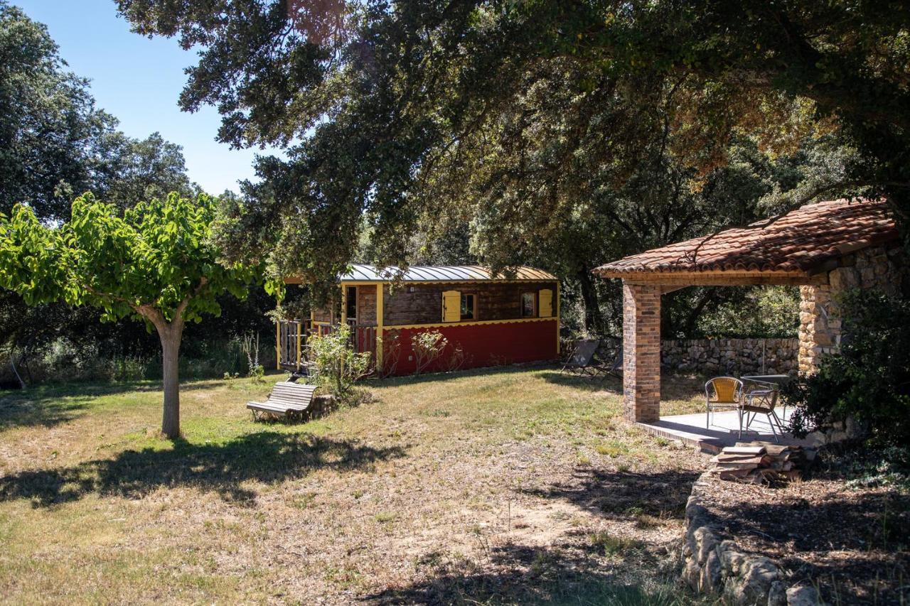 فيلا Domaine Les Perpetus La Tour-dʼAigues المظهر الخارجي الصورة